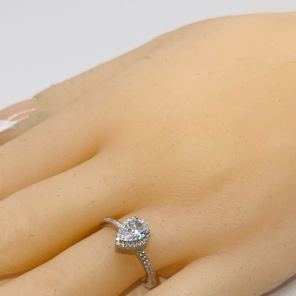 VVS GRA Certified 14k White Gold Vermeil Urn Ring - Keepsake Jewelry for ashes, - Picture 3 of 4